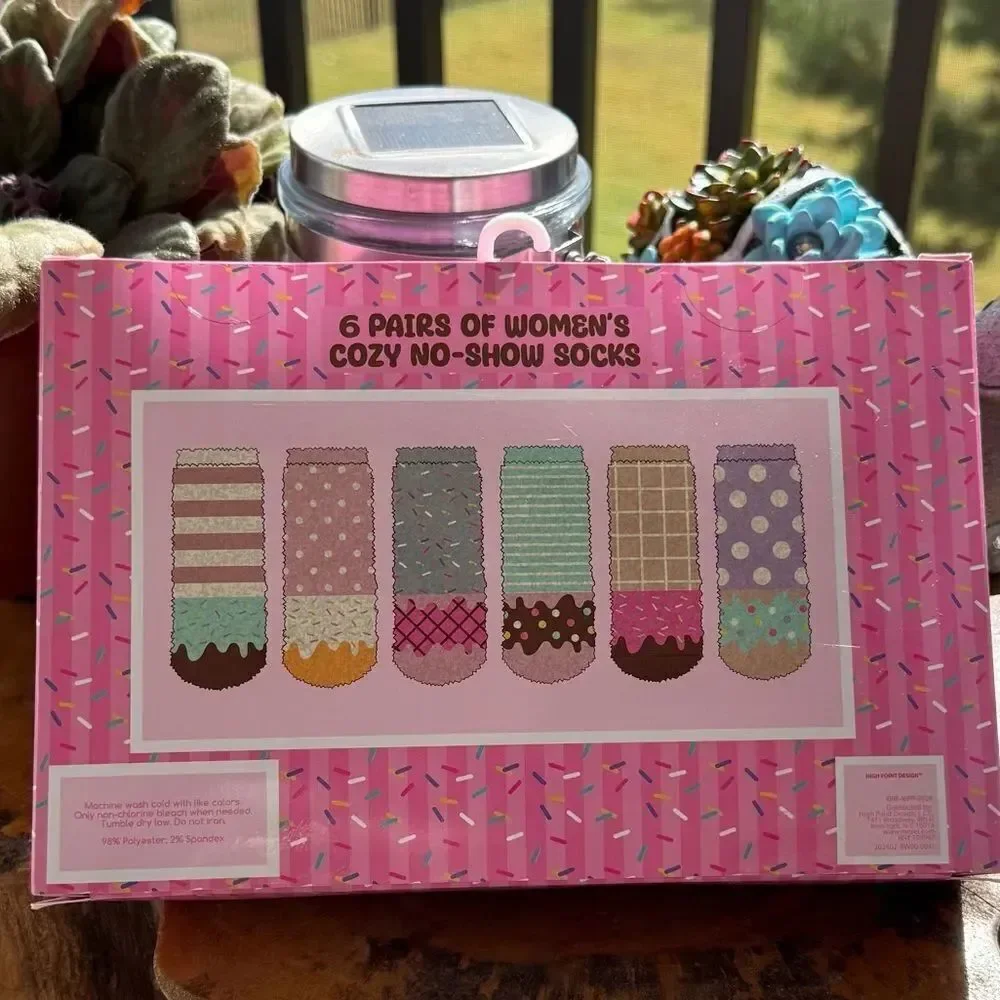 Colorful Donut-Themed Women's Cozy No-Show Socks Brand New Sealed Box NWT
